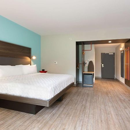 Tru By Hilton Easton Hotell Exteriör bild
