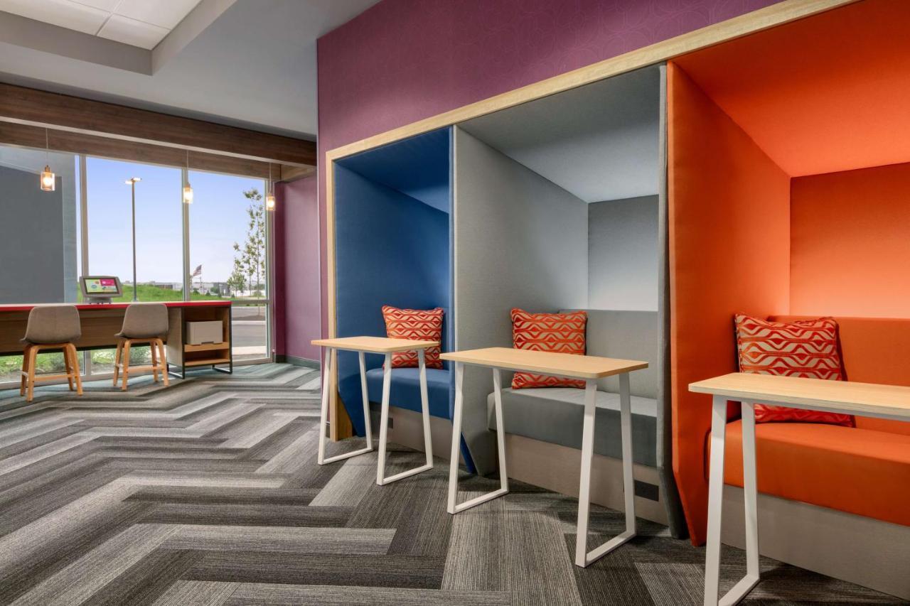 Tru By Hilton Easton Hotell Exteriör bild