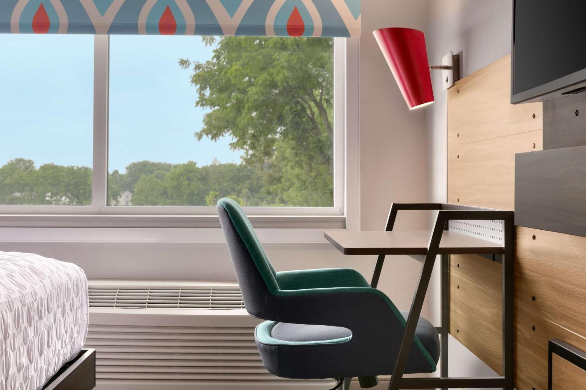 Tru By Hilton Easton Hotell Exteriör bild